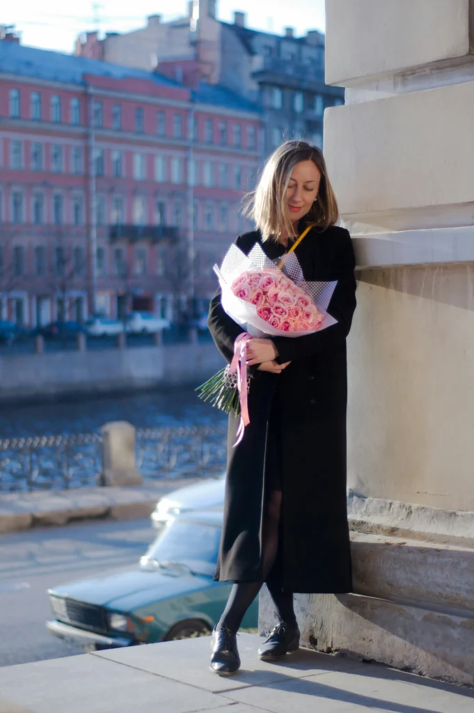 12 All-Black Outfit Ideas For A Sophisticated Street Style Look