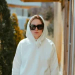 12 Hoodie Outfit Ideas That Are Perfect for Everyday Wear