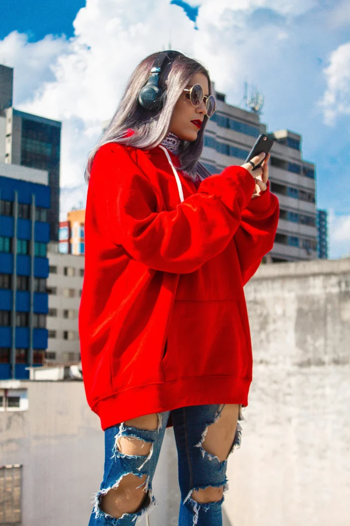 12 Chic Hoodie Outfit Looks for Women on the Go