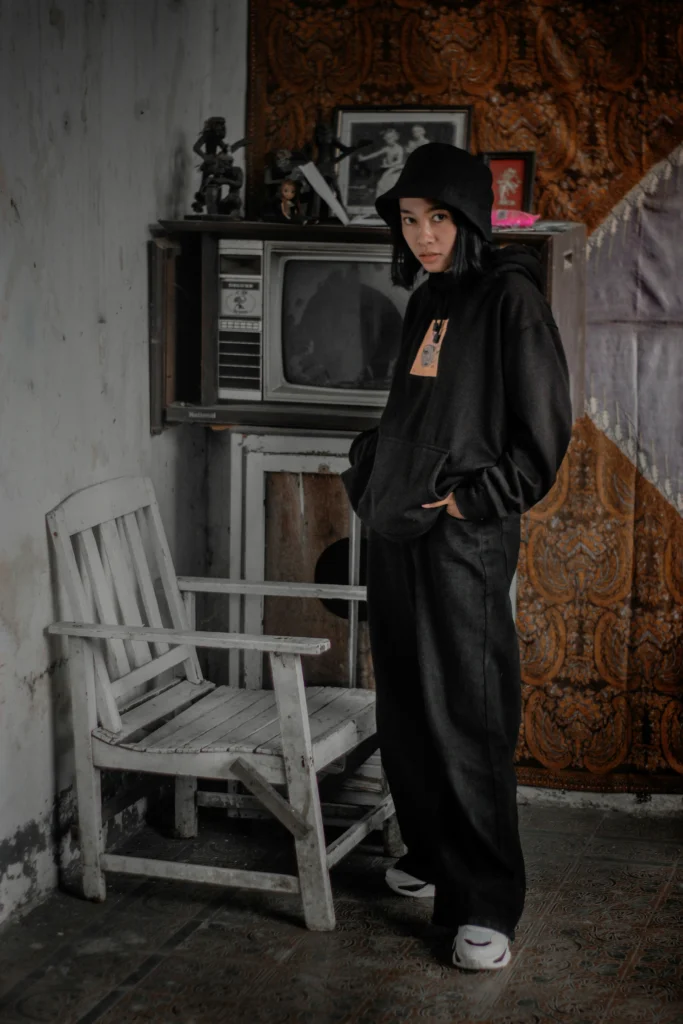 How to Nail the All-Black Outfit Trend This Season