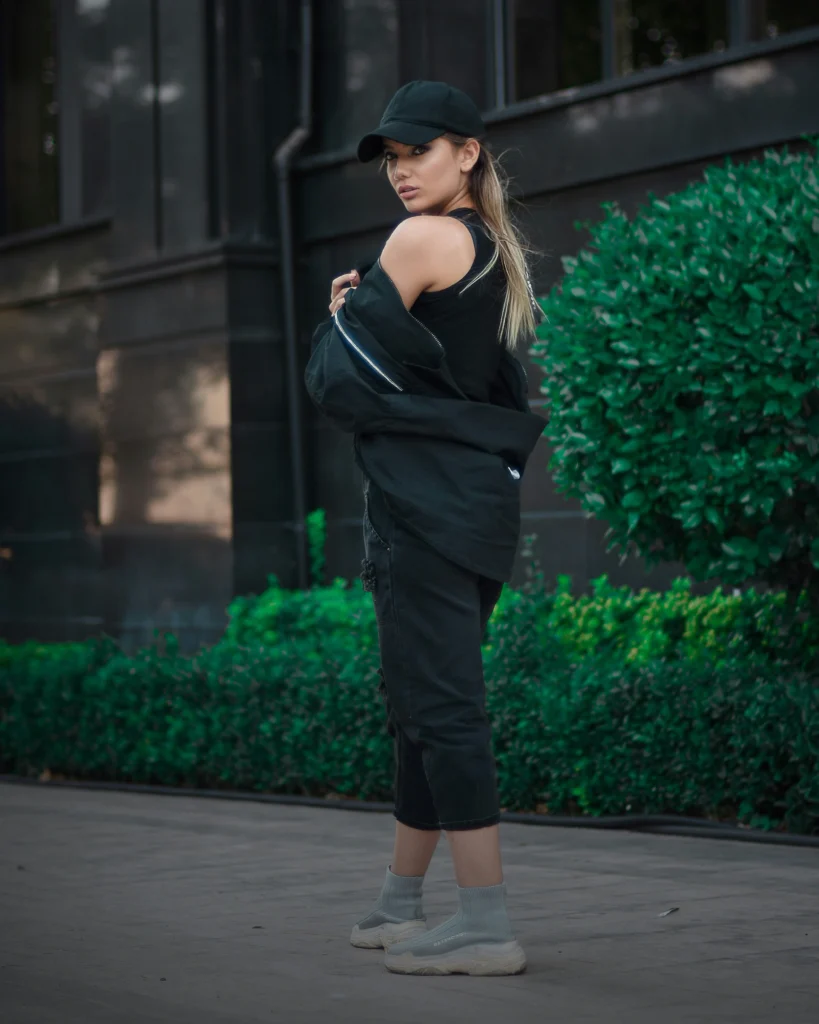 20 Black Outfit Ideas That Prove Less Is Definitely More