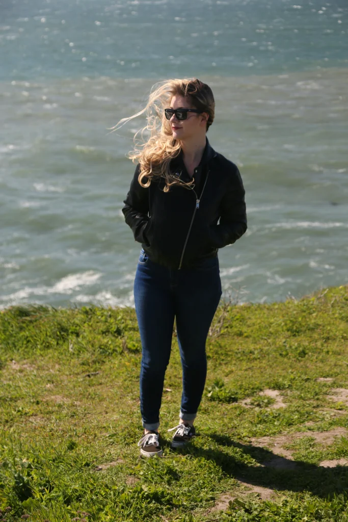 Modern Black Outfit Inspiration for Everyday Chic