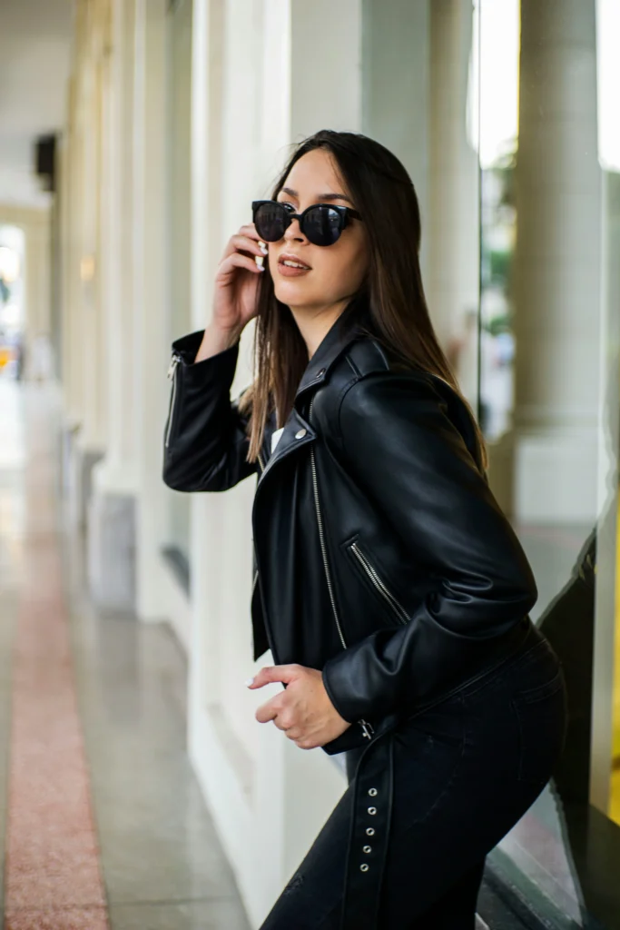 Chic Black Outfit Ideas That Never Go Out of Style