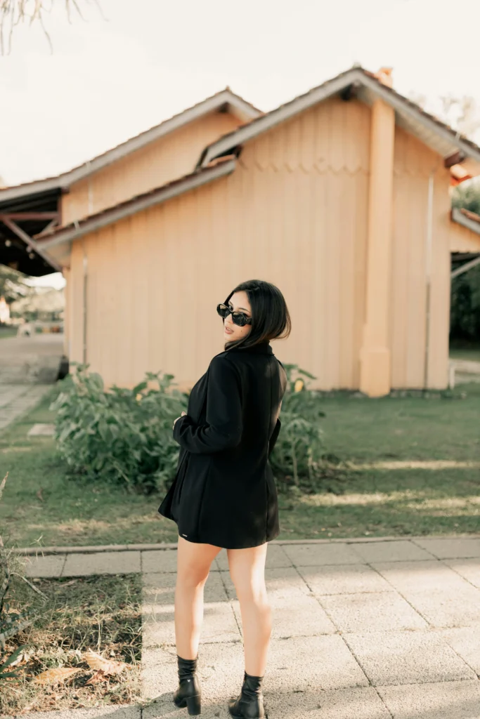 13 Black Outfit Ideas That Make You Look Like a Fashion Icon