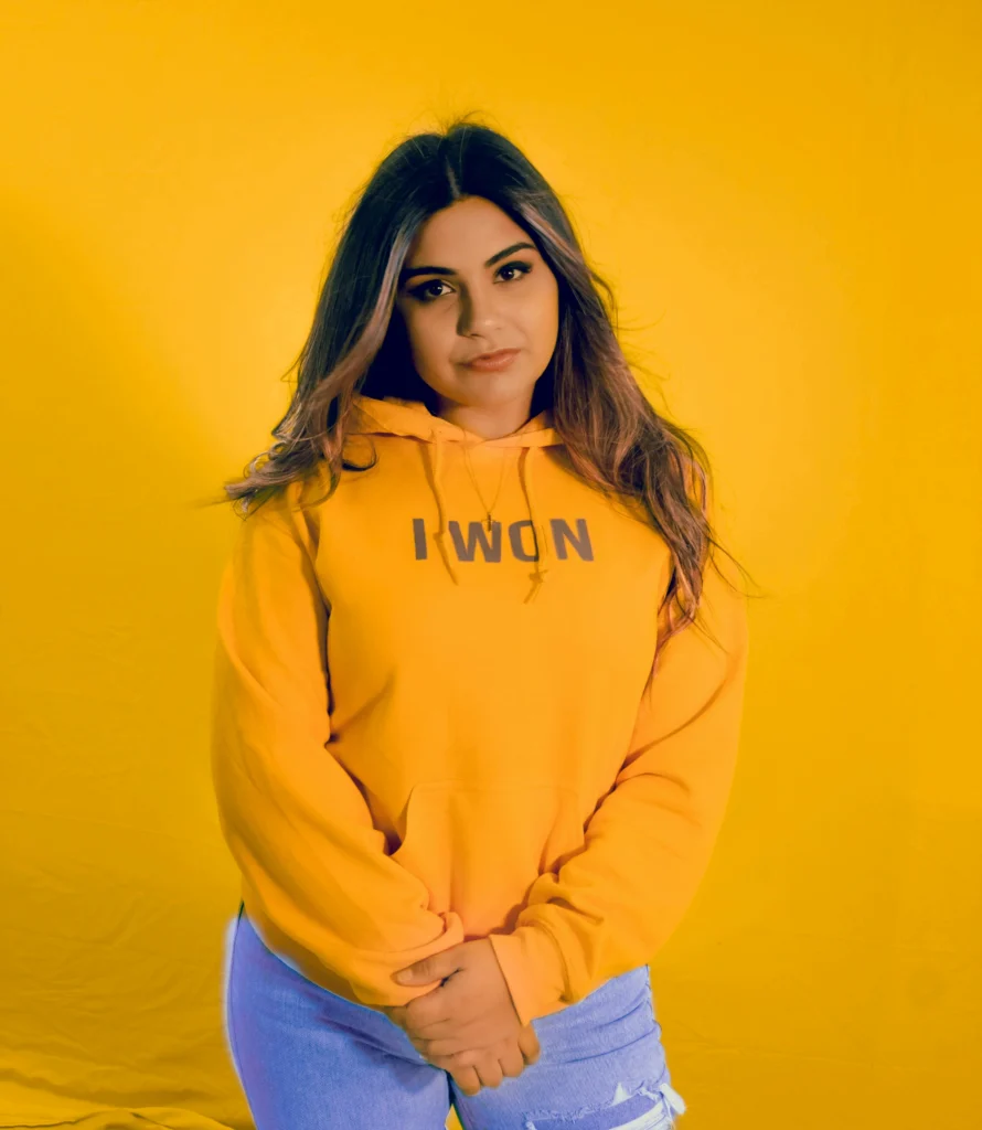 12 Cute Hoodie Outfit Ideas for Women Who Love Street Style