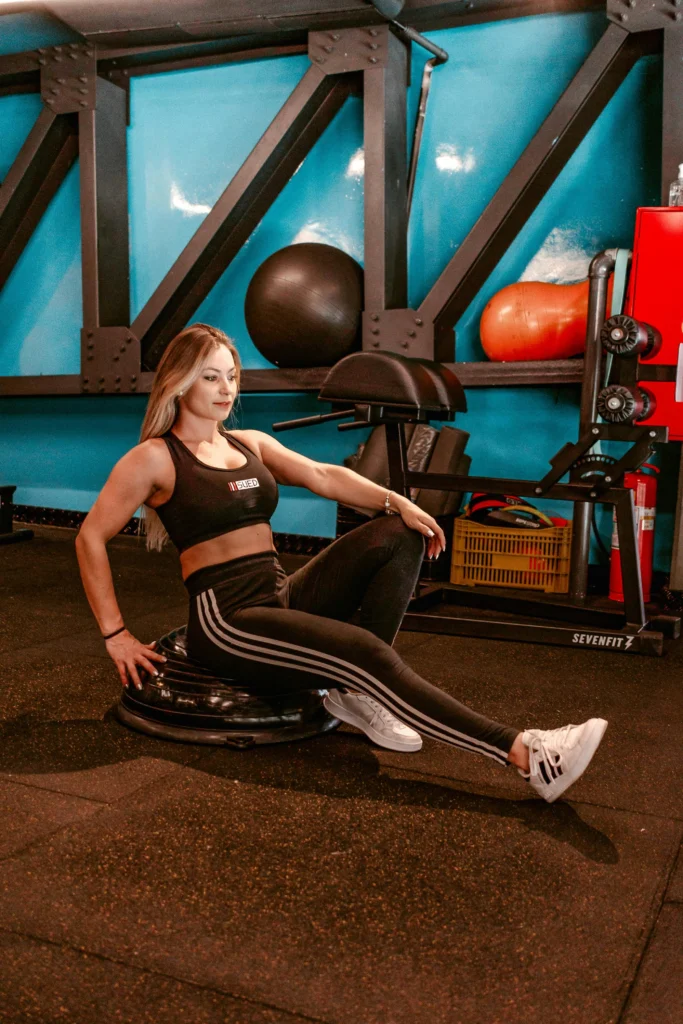 12 Gym Outfit Combinations for Women Who Love to Move