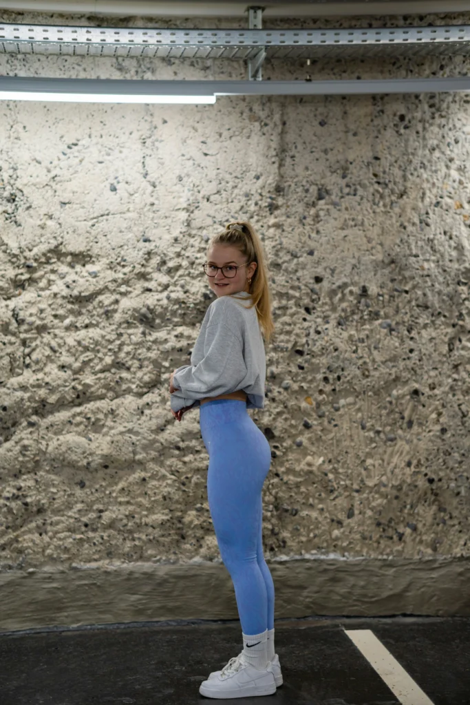 11 Stylish Gym Outfits That Keep You Cool And Confident