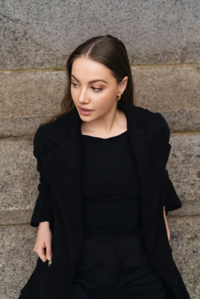 Stunning Black Outfit Ideas That Are Always in Style