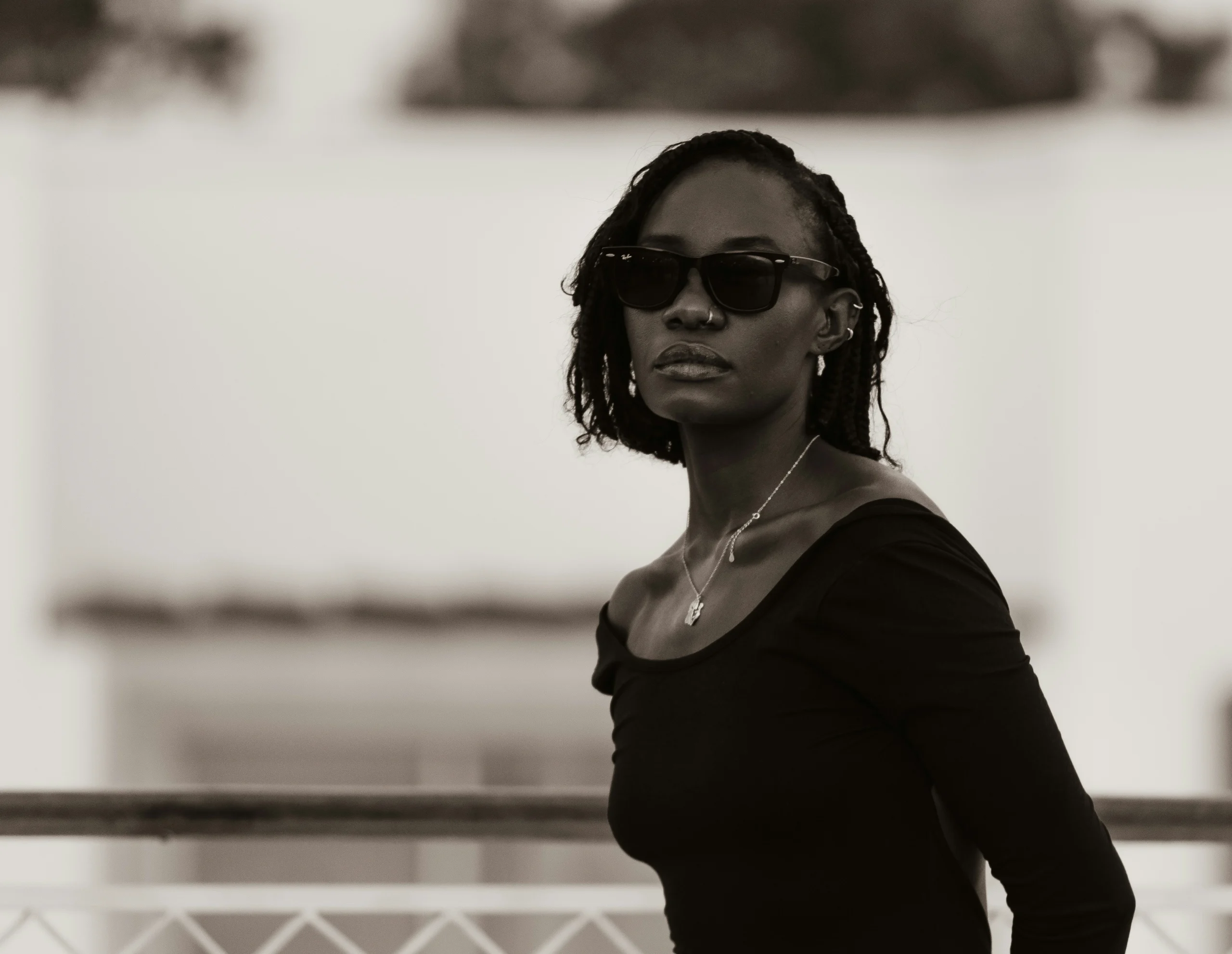 Classy Black Outfit Looks for Women Who Love Minimalism