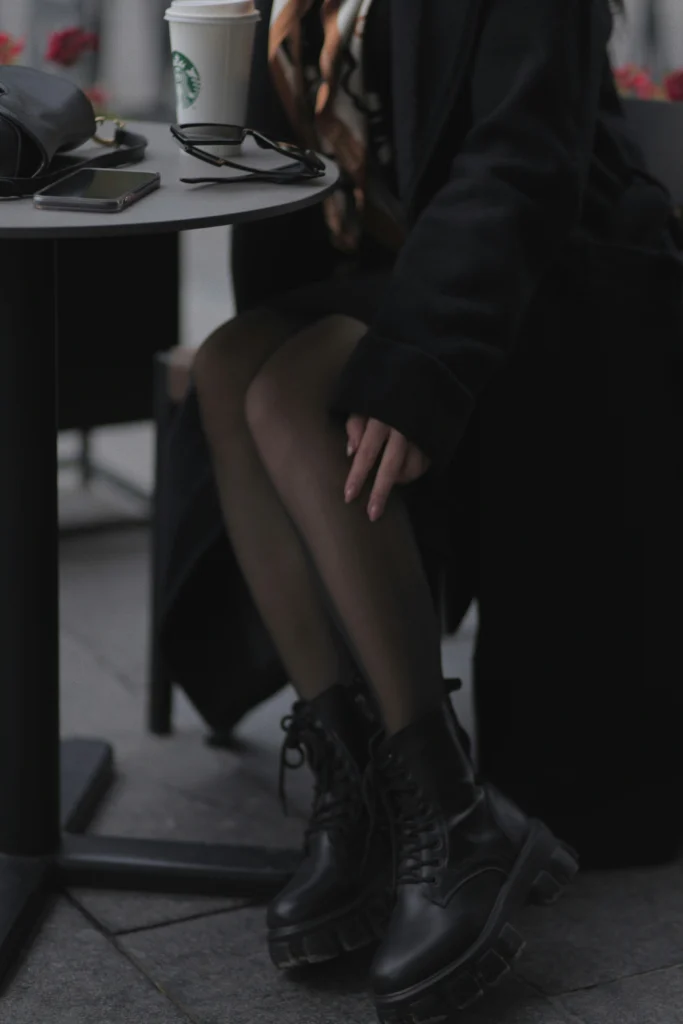 14 Black Outfit Inspiration For Every Season And Occasion