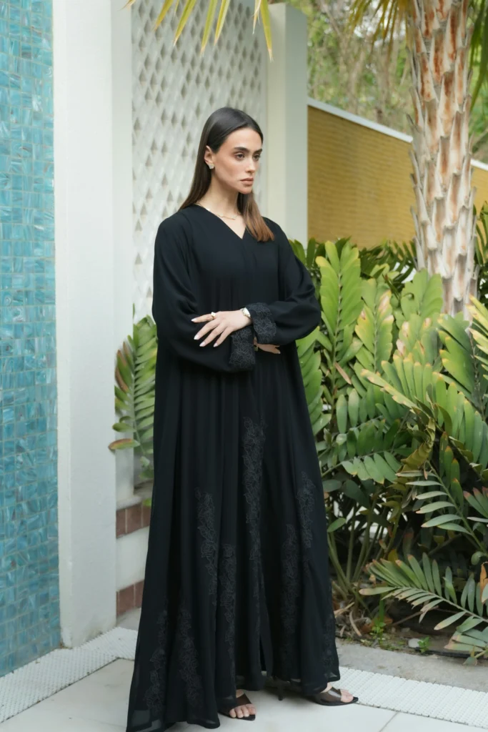 20 Black Outfit Ideas That Prove Less Is Definitely More