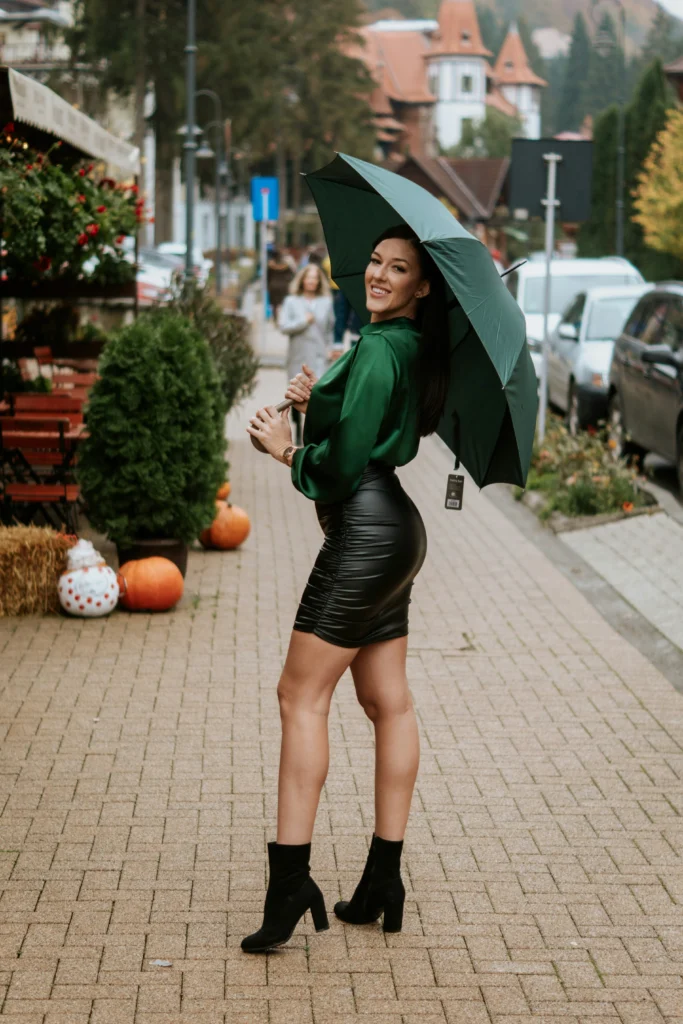 13 Outfit Ideas For Women That Are Stylish And Timeless