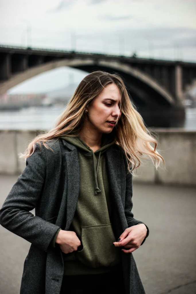 12 Hoodie Outfit Ideas That Are Perfect for Everyday Wear