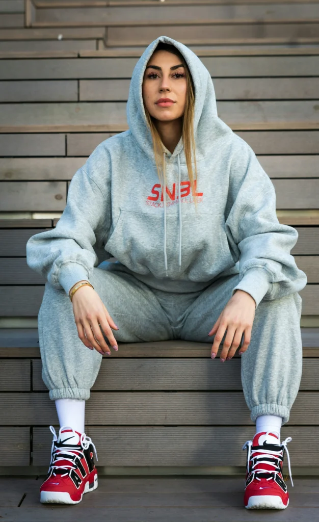 13 Hoodie Outfit Looks That Mix Comfort and Confidence