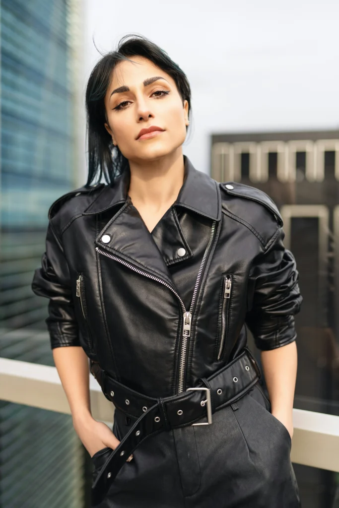 Modern Black Outfit Inspiration for Everyday Chic