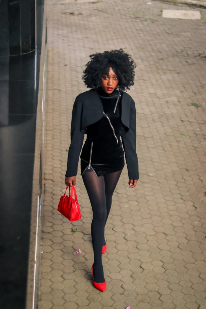 Stunning Black Outfit Ideas That Are Always in Style