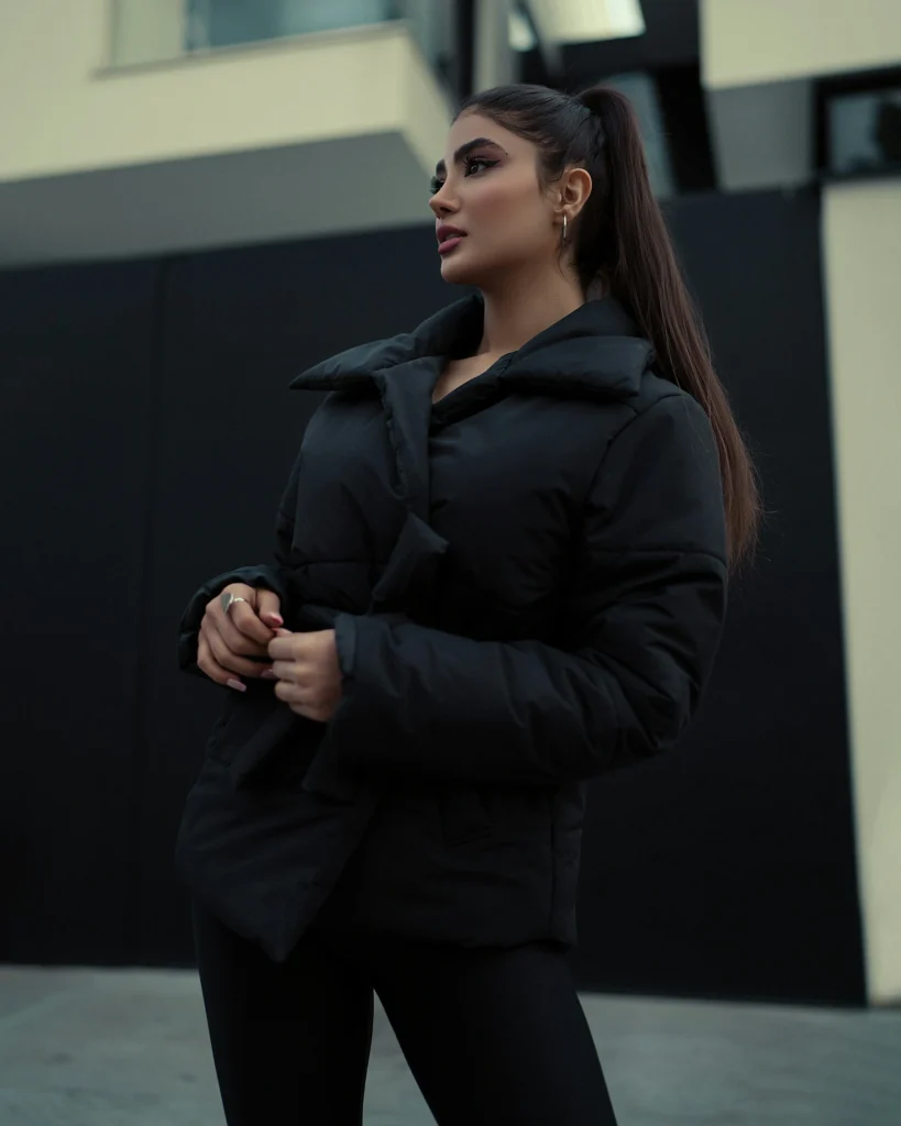 Elegant Black Outfits That Always Steal the Spotlight