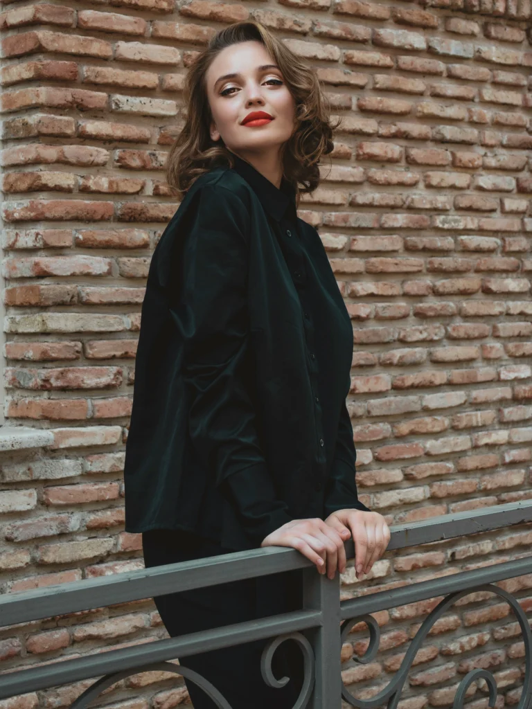 Chic Black Outfit Ideas That Never Go Out of Style