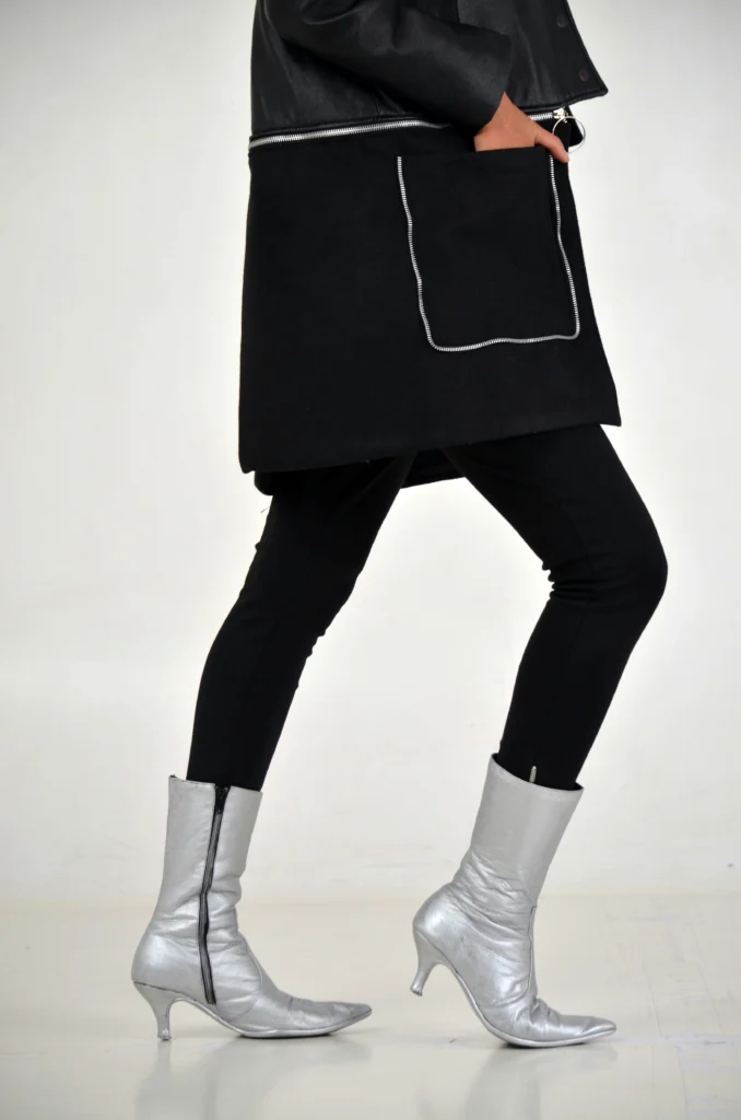 Elegant Black Outfits That Always Steal the Spotlight