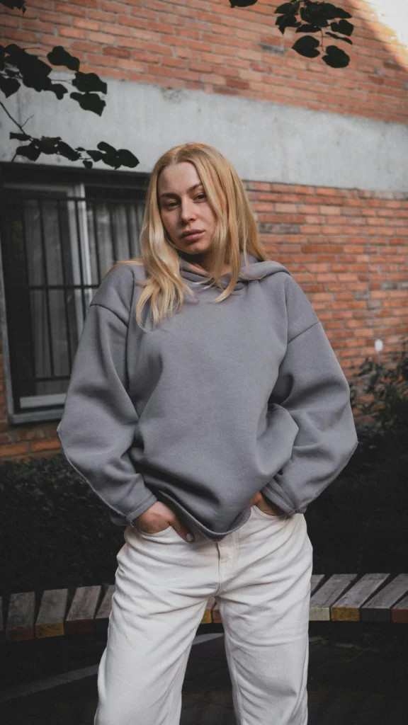 11 Hoodie Outfit Ideas for Women Who Love Effortless Chic