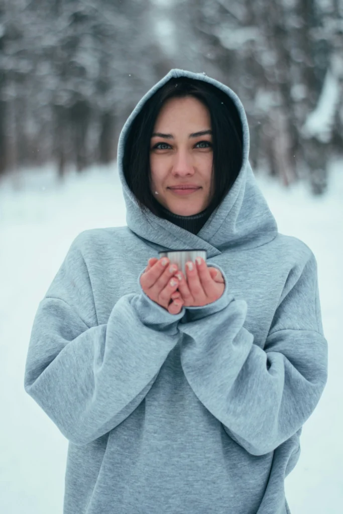 12 Hoodie Outfit Ideas That Are Perfect for Everyday Wear