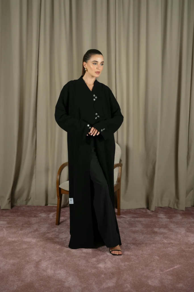 Stunning Black Outfit Ideas That Are Always in Style