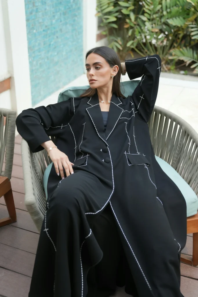 Black Outfit Looks That Effortlessly Elevate Your Style