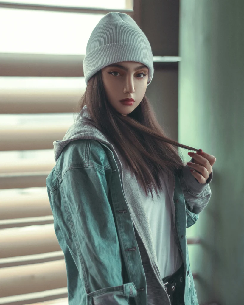 12 Hoodie Outfit Ideas That Are Perfect for Everyday Wear