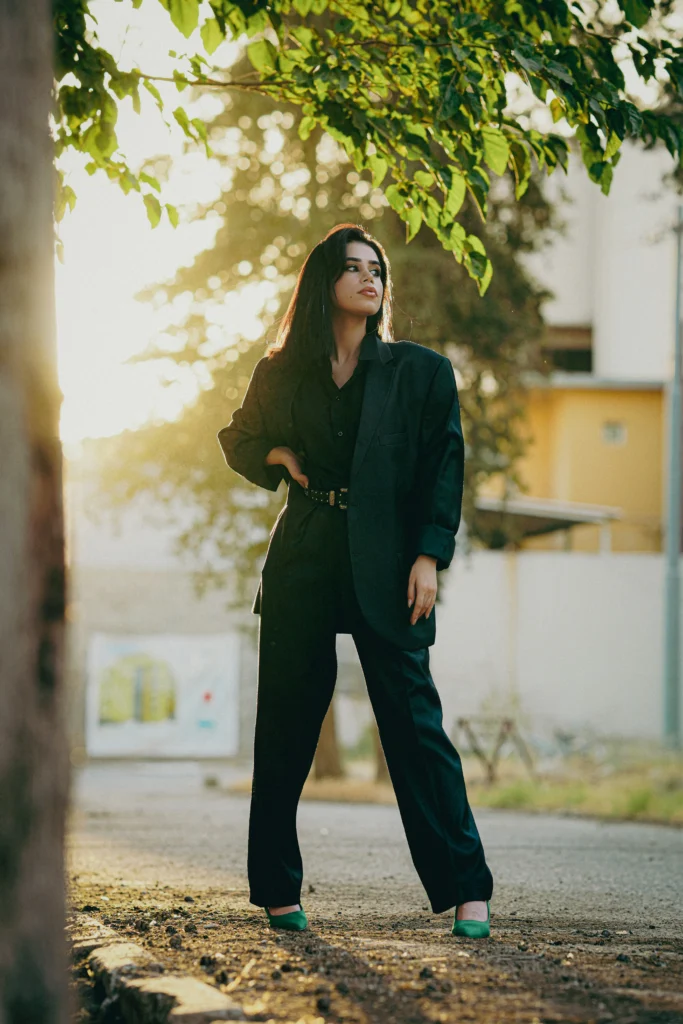 Elegant Black Outfits That Always Steal the Spotlight