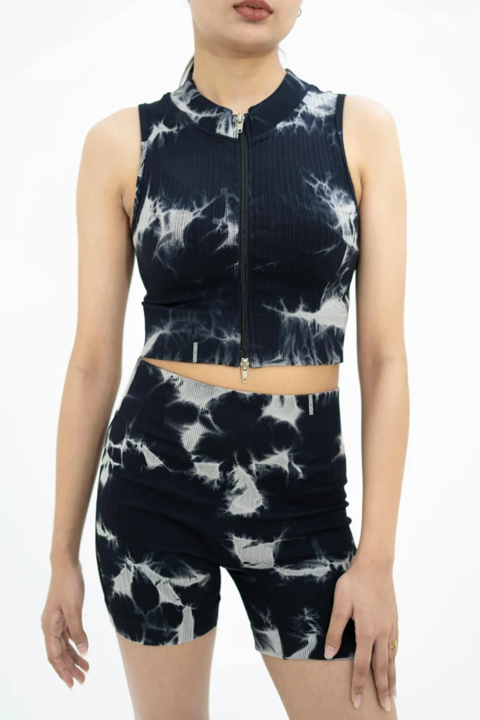 12 Cute Gym Outfit Ideas For Women Who Stay Active