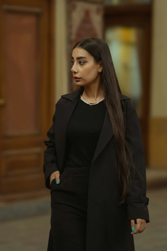 Chic Black Outfit Ideas That Never Go Out of Style