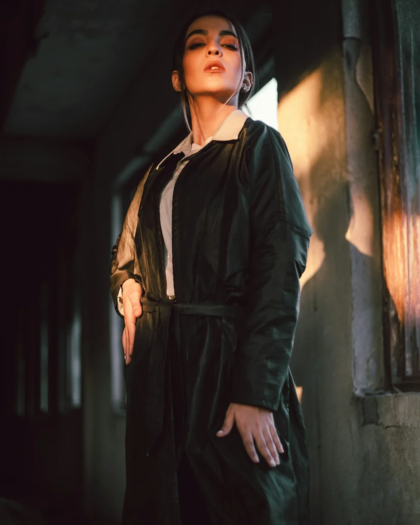 Daring and Chic Black Outfit Looks You Must Try