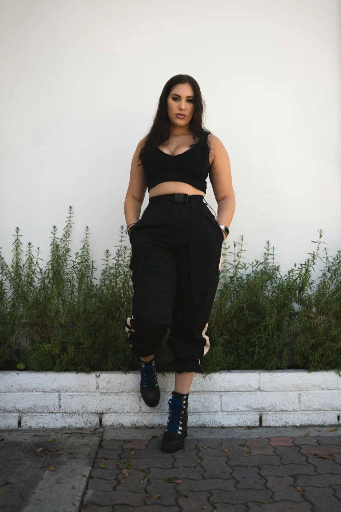 Modern Black Outfit Inspiration for Everyday Chic